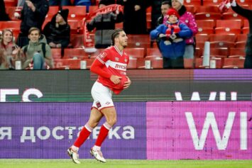 «Спартак» неуверенно играет с «Уралом» на своем поле. «Шмелям» пора продавить ставку с кэфом 2.01