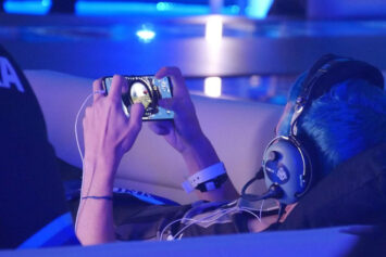 Как стать киберспортсменом на телефоне в России