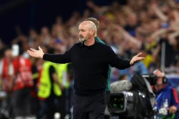 Стив Кларк: на Евро должны работать только европейские судьи