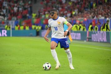 Килиан Мбаппе, разогнавшийся до 36.5 км/ч, стал самым быстрым игроком Евро-2024