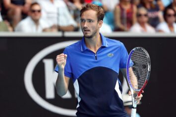 Медведев переиграл Синнера и вышел в полуфинал Уимблдона