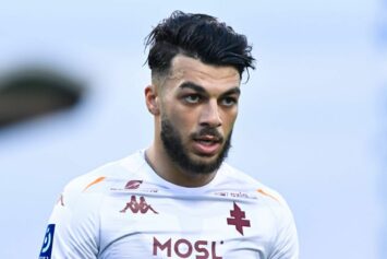 Микаутадзе уже прибыл в Лион, сделка с «Монако» сорвана