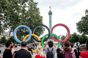 Францию обвинили в «расовой гендерной дискриминации» за несколько дней до Олимпиады