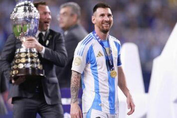Лионеля Месси попросили извиниться за расистские скандирования игроков сборной Аргентины