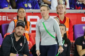 Канада отстранила тренера женской сборной по футболу от Олимпиады из-за скандала с беспилотниками