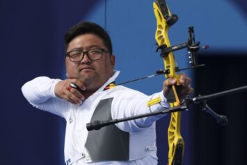 Ким У Чжин из Южной Кореи завоевал золото ОИ-2024 в стрельбе из лука