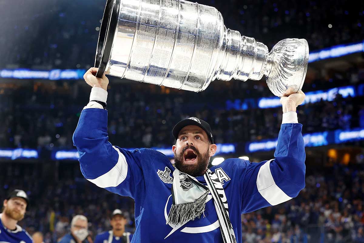 Празднование с кубком