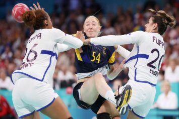 Гандболистки из Франции вышли в финал Олимпиады-2024 после победы над Швецией