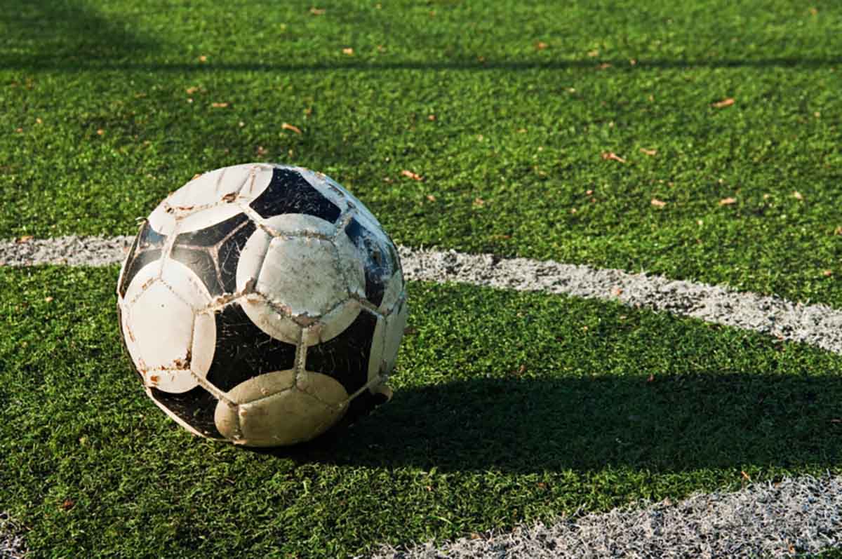 Футбольный мяч