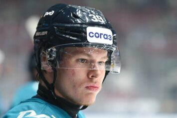 Мичков забросил шайбу в дебютном матче за «Филадельфию»