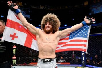 Мераб Двалишвили завоевал титул чемпиона UFC в легчайшем весе, победив Шона О'Мэлли