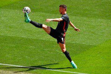 Иван Перишич официально перешел в ПСВ