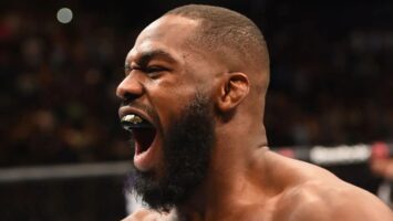 Джон Джонс чуть не нокаутировал известного борца