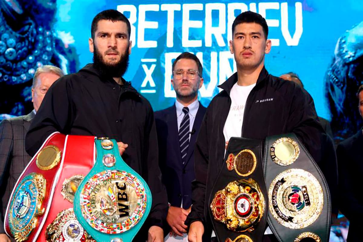 Артур Бетербиев и Дмитрий Бивол