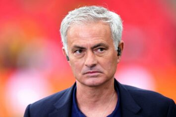 Моуринью намекнул на возможность титула для МЮ при санкциях против «Манчестер Сити»