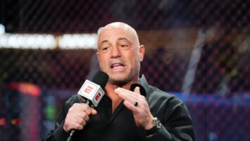 Аналитик Джо Роган назвал своего фаворита в потенциальном поединке Дю Плесси — Чимаев