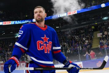 Агент Кузнецова объяснил частые удаления хоккеиста в КХЛ