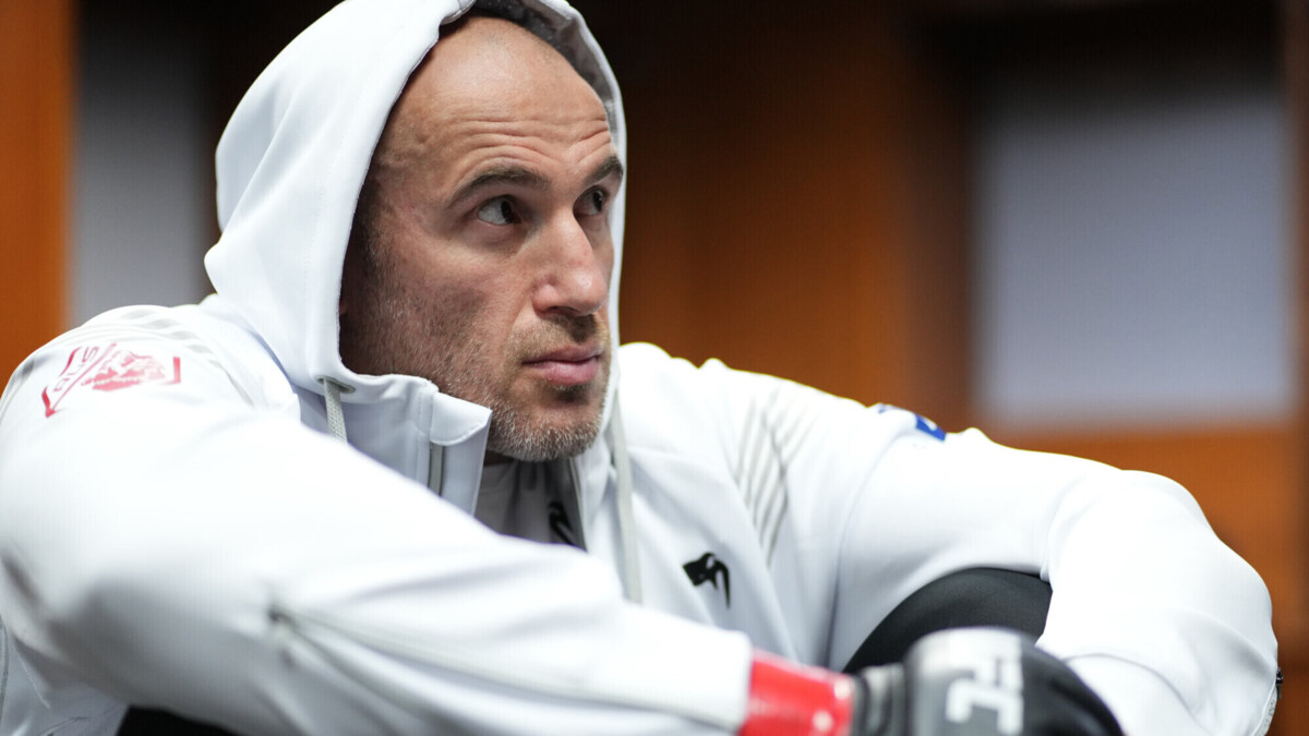 Алексей Олейник