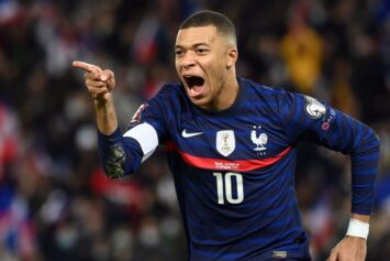 Конфликт Мбаппе и Дешама: журналист усомнился в возвращении форварда в сборную