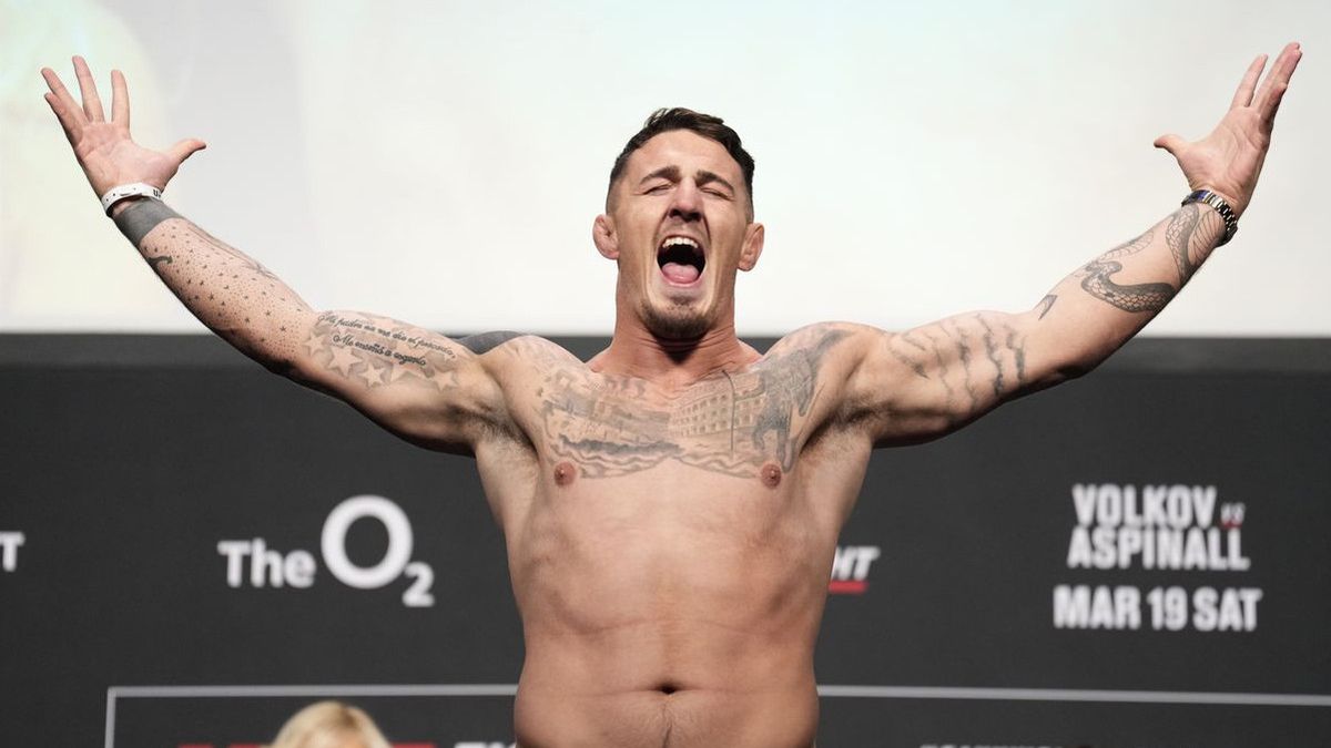 Том Аспиналл