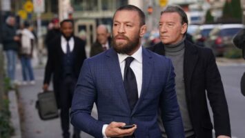 Конора Макгрегора обязали оплатить судебные расходы истца после гражданского дела о сексуальном насилии