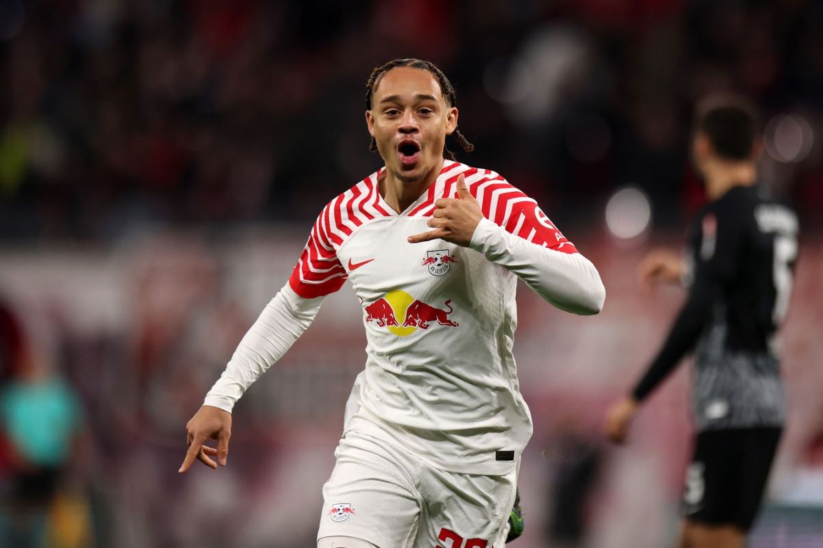 Хави Симонс