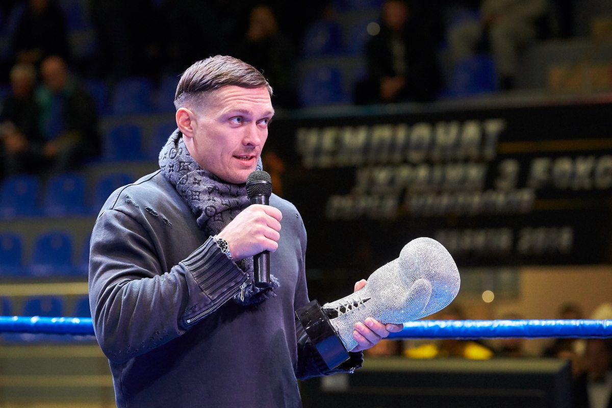 Александр Усик