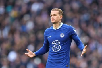 Daily Mail : Украинский вингер «Челси» Мудрик временно отстранен от футбола