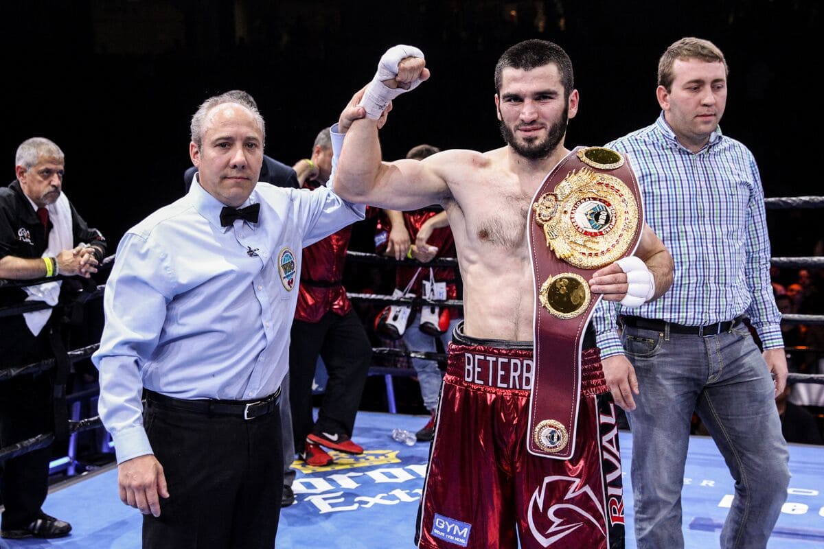 Артур Бетербиев