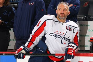 Овечкин вернулся после травмы и отметился шайбой в матче с «Торонто»