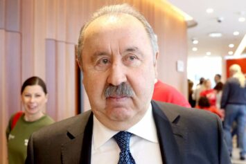 Газзаев назвал Кавелашвили примером командного игрока и любимцем болельщиков