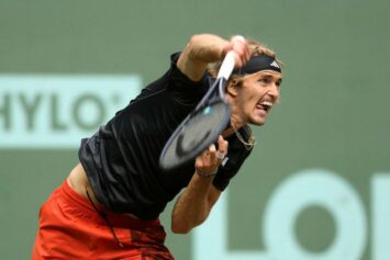 Александр Зверев: «Проблемы с локтем усугубляются из-за мячей»