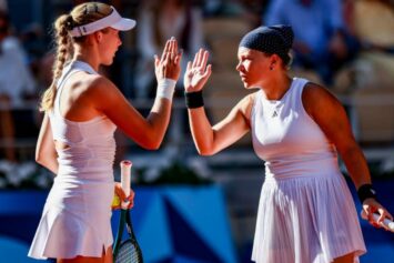 Надежда Петрова оценила успех Андреевой и Шнайдер в парном турнире WTA-500 в Брисбене