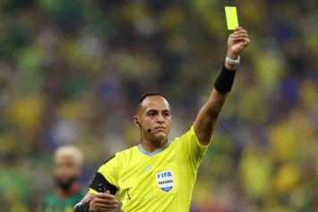 Желтая карточка — что это, за что и о ставках на ЖК в БК