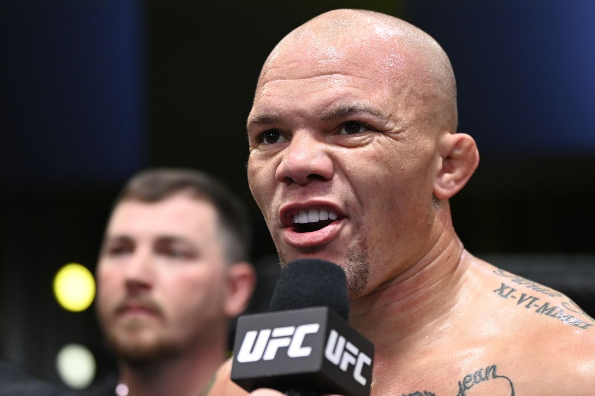 Энтони Смит