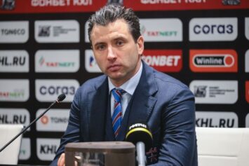 Тренер СКА рассказал про состояние травмированных Кузнецова и Никишина