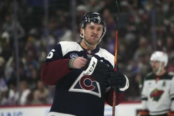 Бриндамор оценил дебют Рантанена и Холла в составе «Каролины»