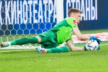 Адамов — о матче с ЦСКА: «Главное — почувствовать ритм и избежать травм»