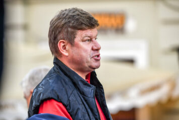 Тарасова и Губерниев отреагировали на решение IIHF продлить отстранение России