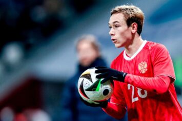 Агент Батракова рассказал о нюансе, мешающем продлению контракта с «Локомотивом»