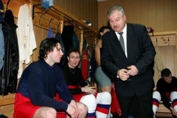 Владимир Плющев раскритиковал «Динамо» за неубедительный старт в КХЛ