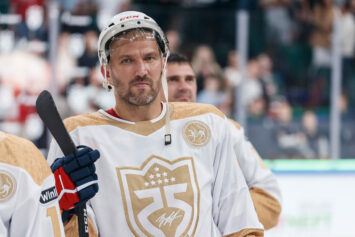 Илья Самсонов рассказал, что Овечкин кричит российским вратарям