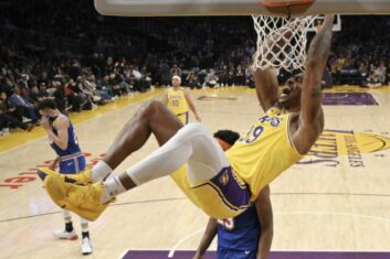 Топ-10 данков NBA