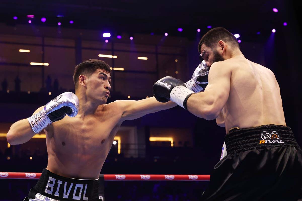 Артур Бетербиев и Дмитрий Бивол