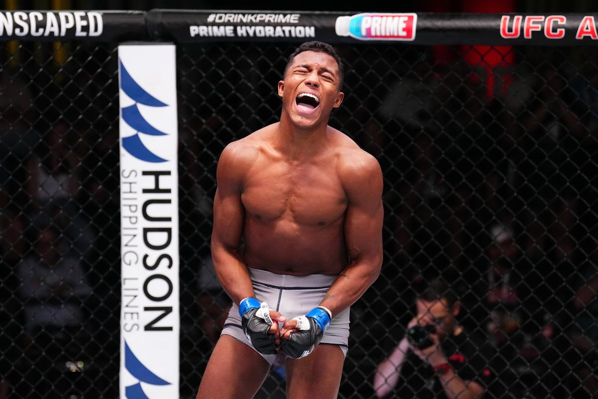 Майрон Сантос