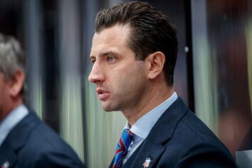 Хоккеист «Филадельфии» Гребенкин рассказал о своих впечатлениях от наставника СКА Ротенберга