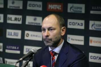 Команда КХЛ уволила тренера после невыхода в плей-офф