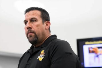 Джон Маккарти дал совет раскритикованному рефери с UFC в Мехико