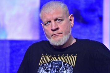 Близкие Емельяненко прокомментировали состояние бойца: «Еще не может ходить»