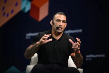 Бывший чемпион UFC Фабрисиу Вердум снялся с турнира GFL